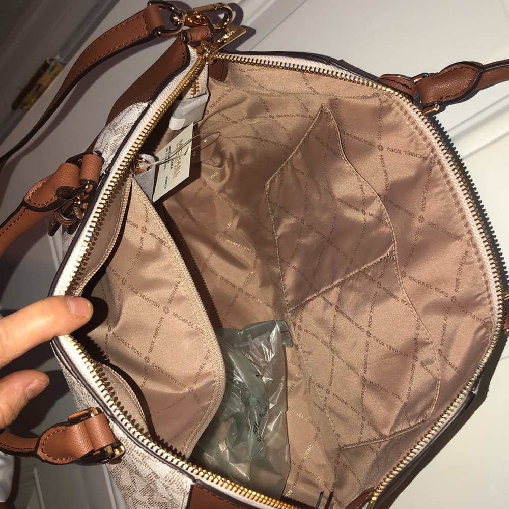 Michael Kors bag NWT - Picture 4 of 7